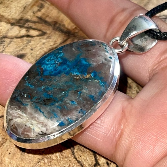 Chrysocolla in Quartz; Quantum Quattro Pendant 2” - Picture 10 of 17